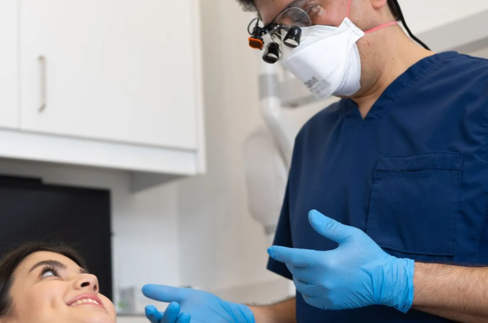 How Should Lower Dentures Fit? Simple Guide for Comfort and Better Oral Health