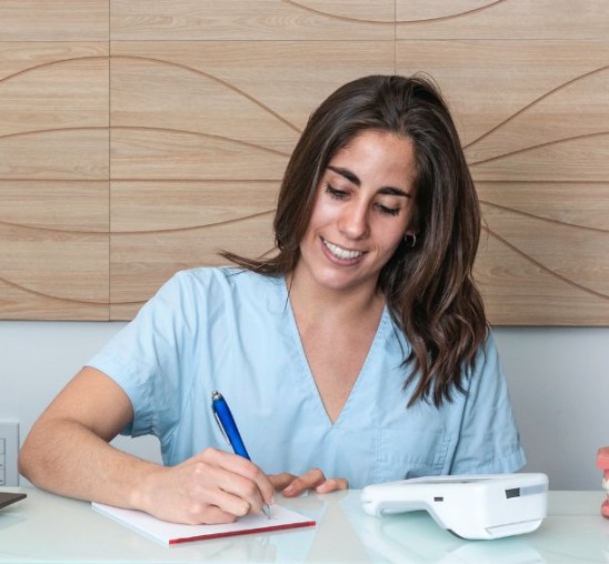 Silver vs. Gold Bracelets: A Guide to Choosing Your Perfect Piece